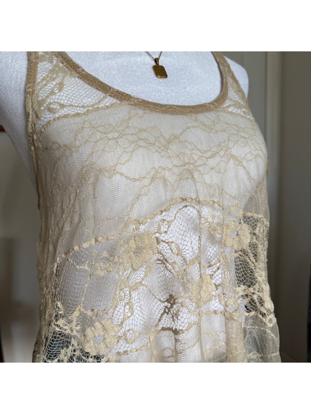 Sheer Lace Racerback Tank Top - Picture 3 of 10